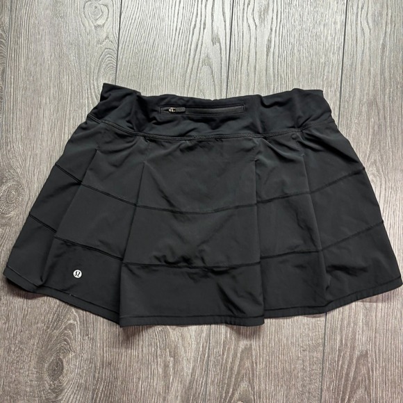 lululemon athletica Pants - Lululemon Pace Rival Skirt Size 10 Black Tiered Pleated Athletic Tennis Skort
